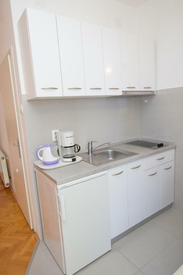 Apartmani Marija Cizmic Makarska Eksteriør bilde