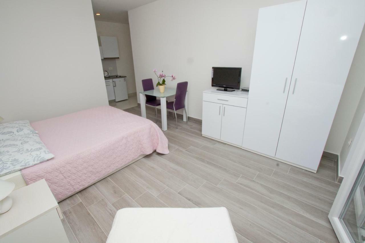 Apartmani Marija Cizmic Makarska Eksteriør bilde