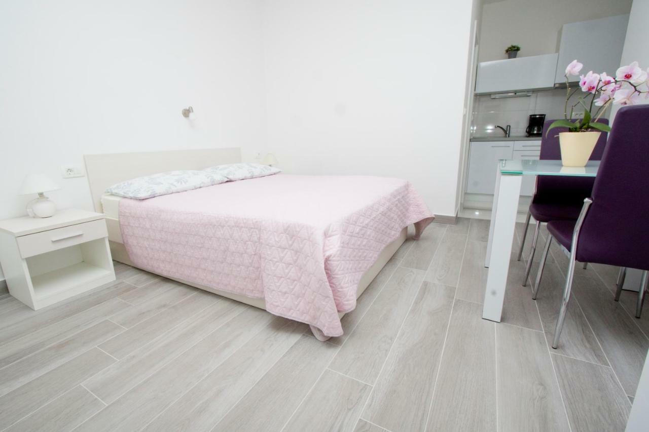 Apartmani Marija Cizmic Makarska Eksteriør bilde